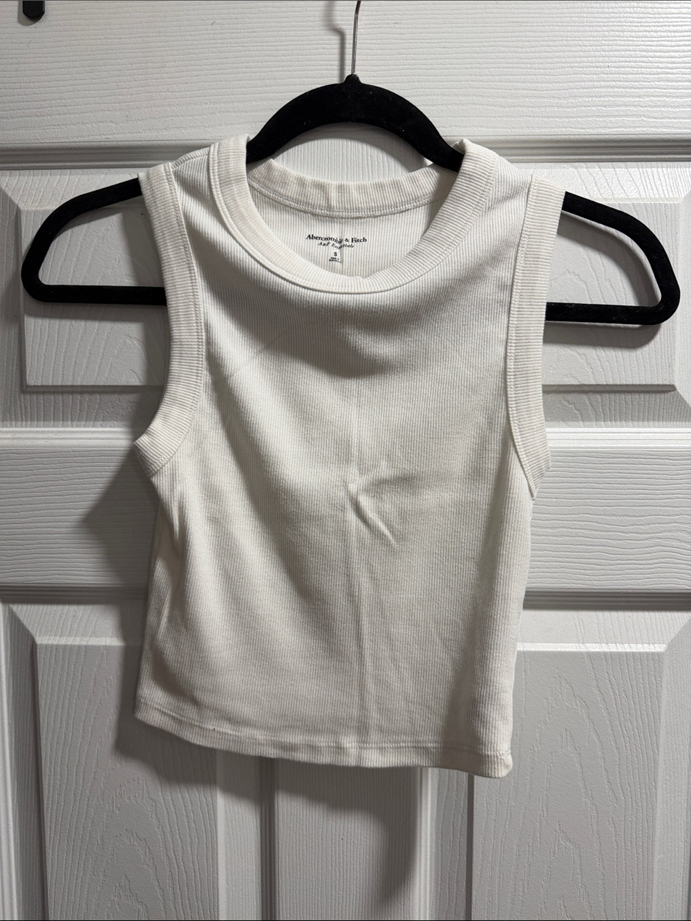 Abercrombie & Fitch Off-White Ribbed Cropped Tank
